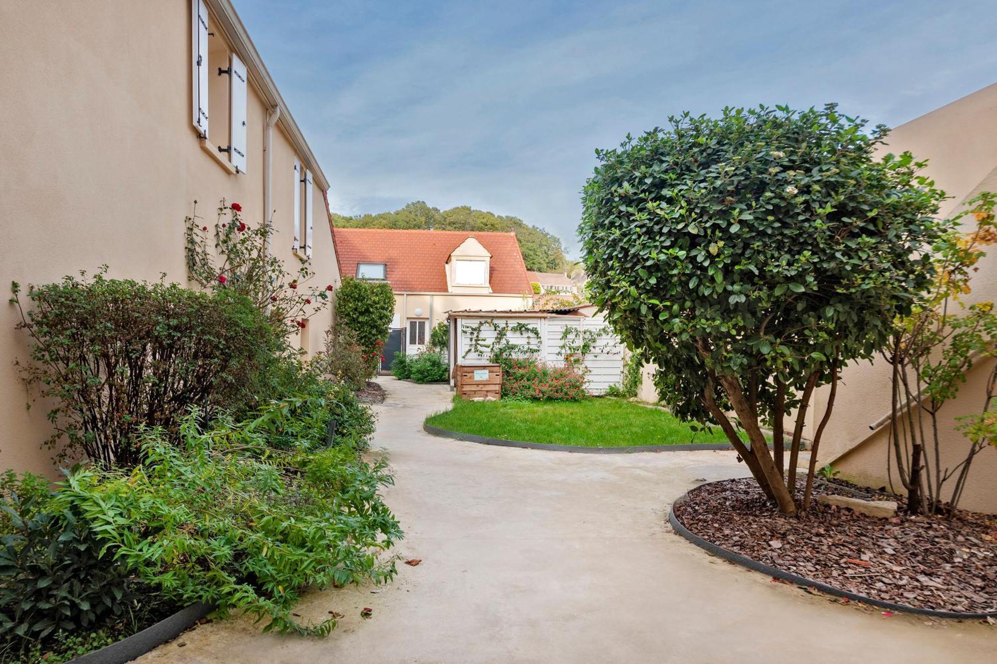 Les Logis De Marcoussis Apartment Bagian luar foto